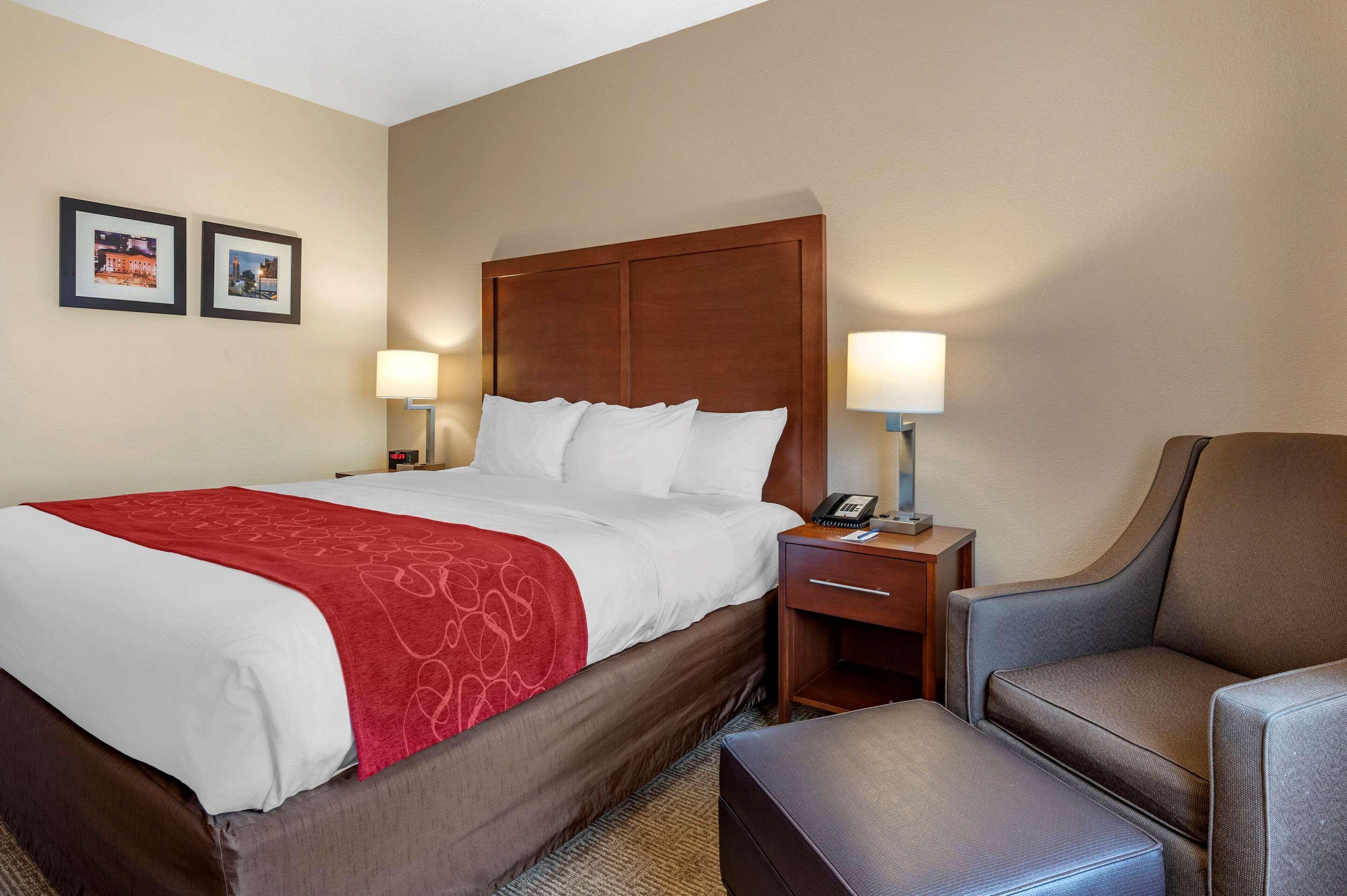 Comfort Suites Columbus West - Hilliard Bagian luar foto
