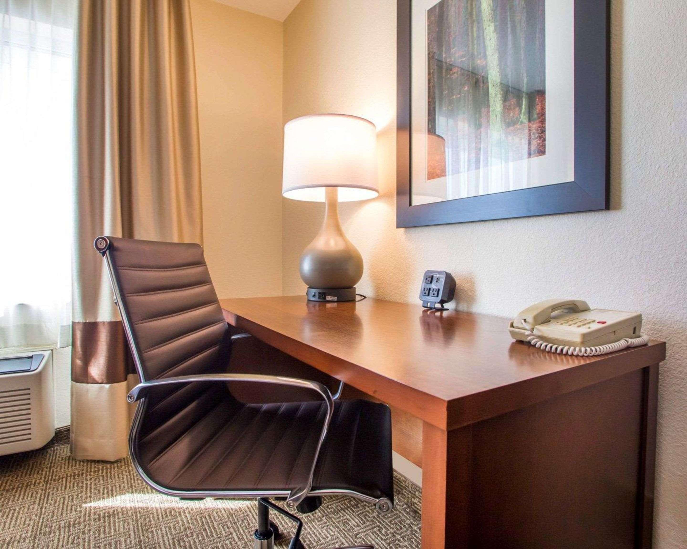 Comfort Suites Columbus West - Hilliard Bagian luar foto