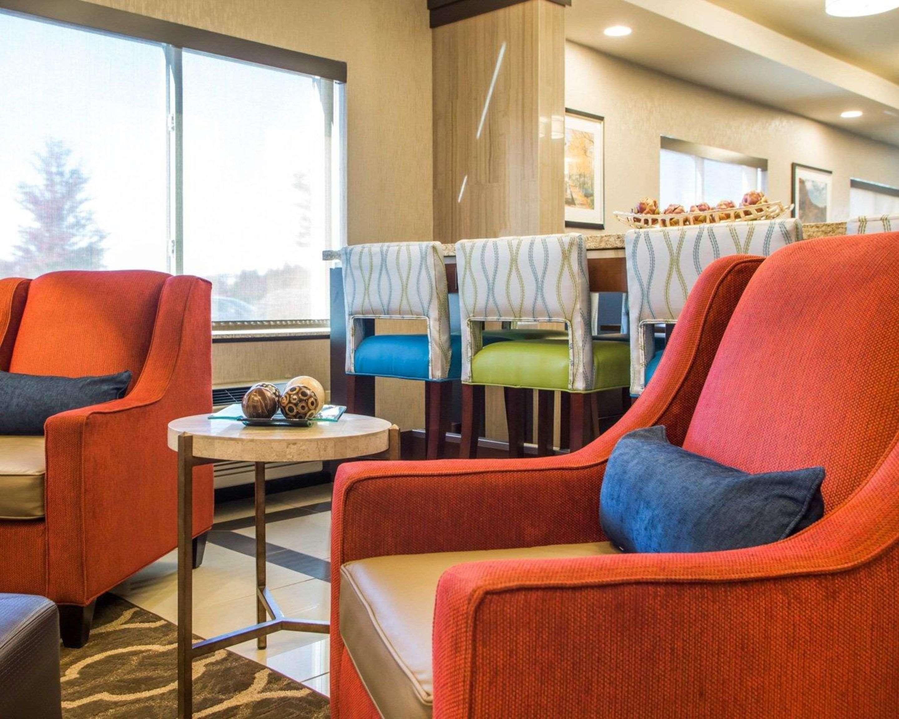 Comfort Suites Columbus West - Hilliard Bagian luar foto