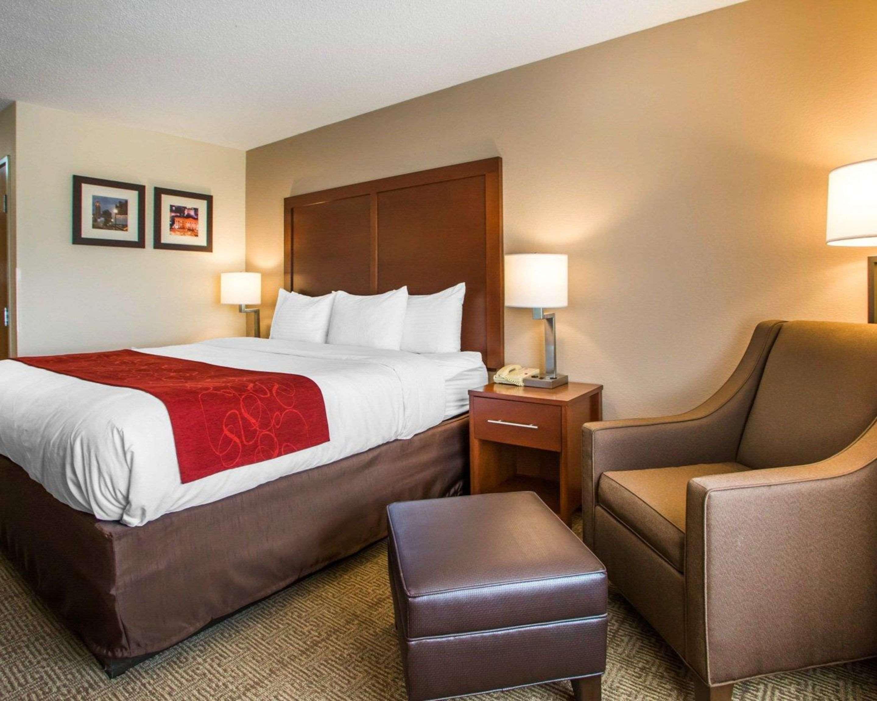 Comfort Suites Columbus West - Hilliard Bagian luar foto