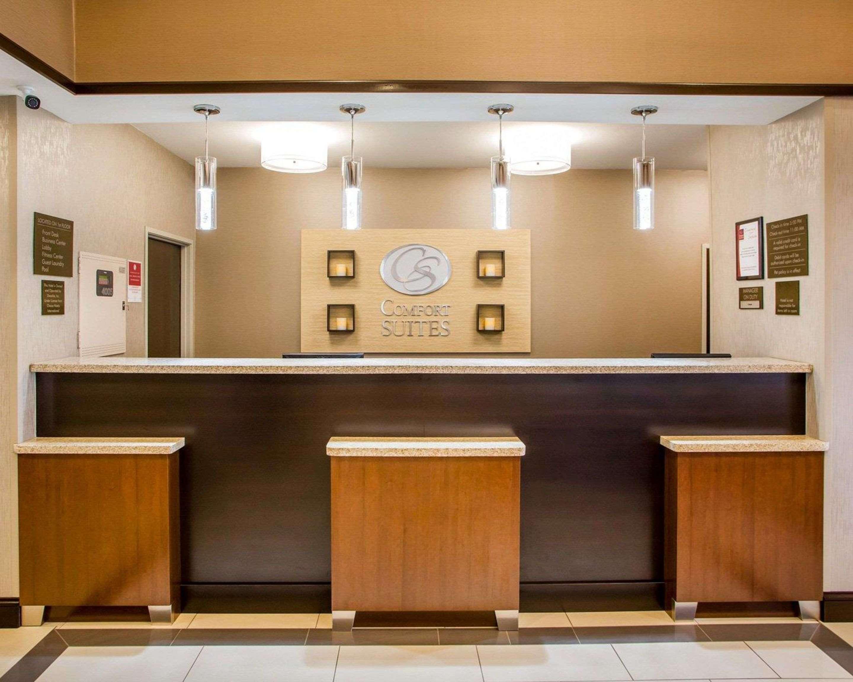 Comfort Suites Columbus West - Hilliard Bagian luar foto