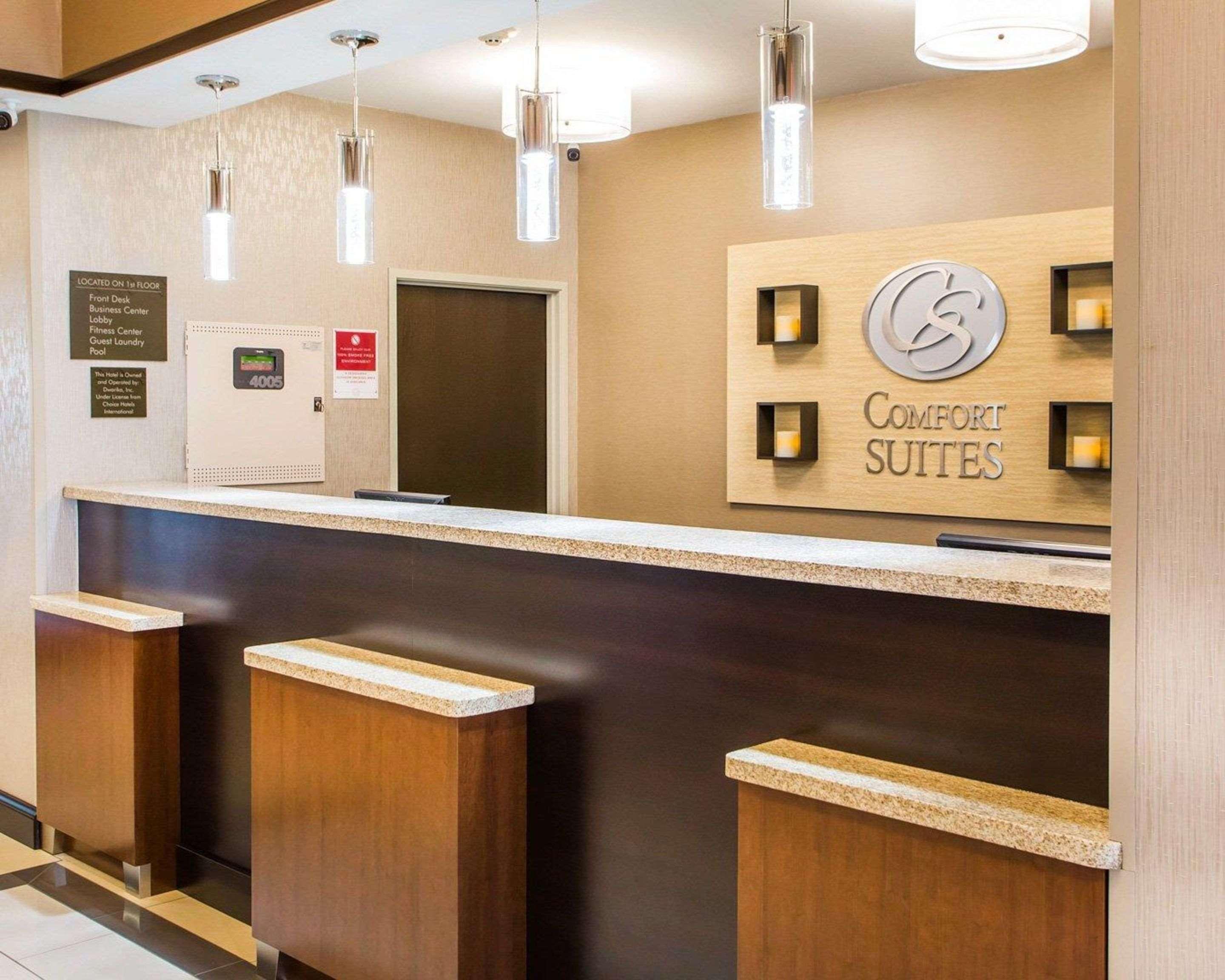 Comfort Suites Columbus West - Hilliard Bagian luar foto