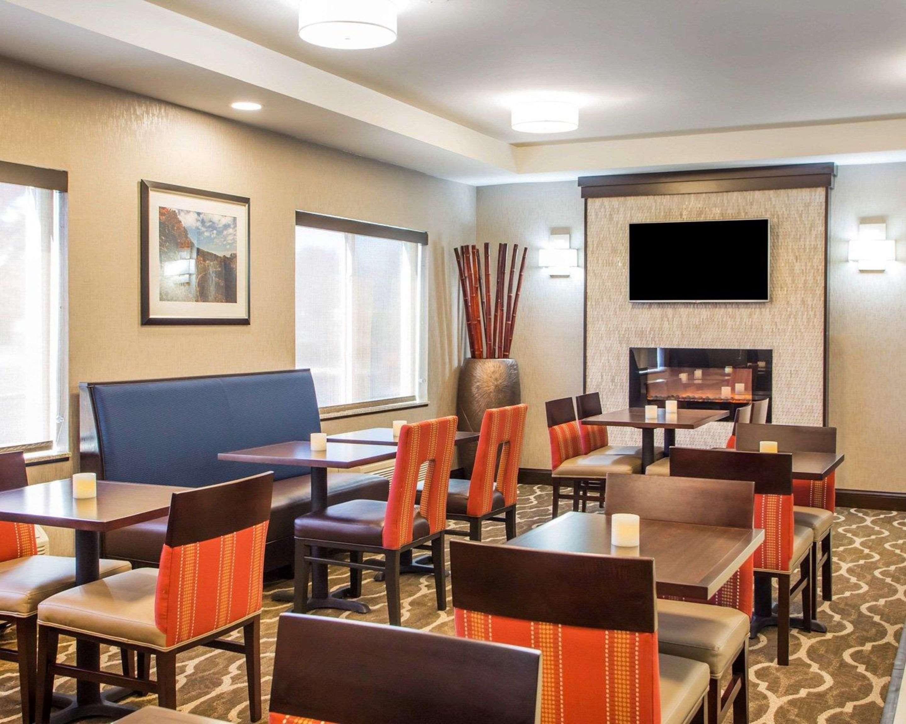 Comfort Suites Columbus West - Hilliard Bagian luar foto
