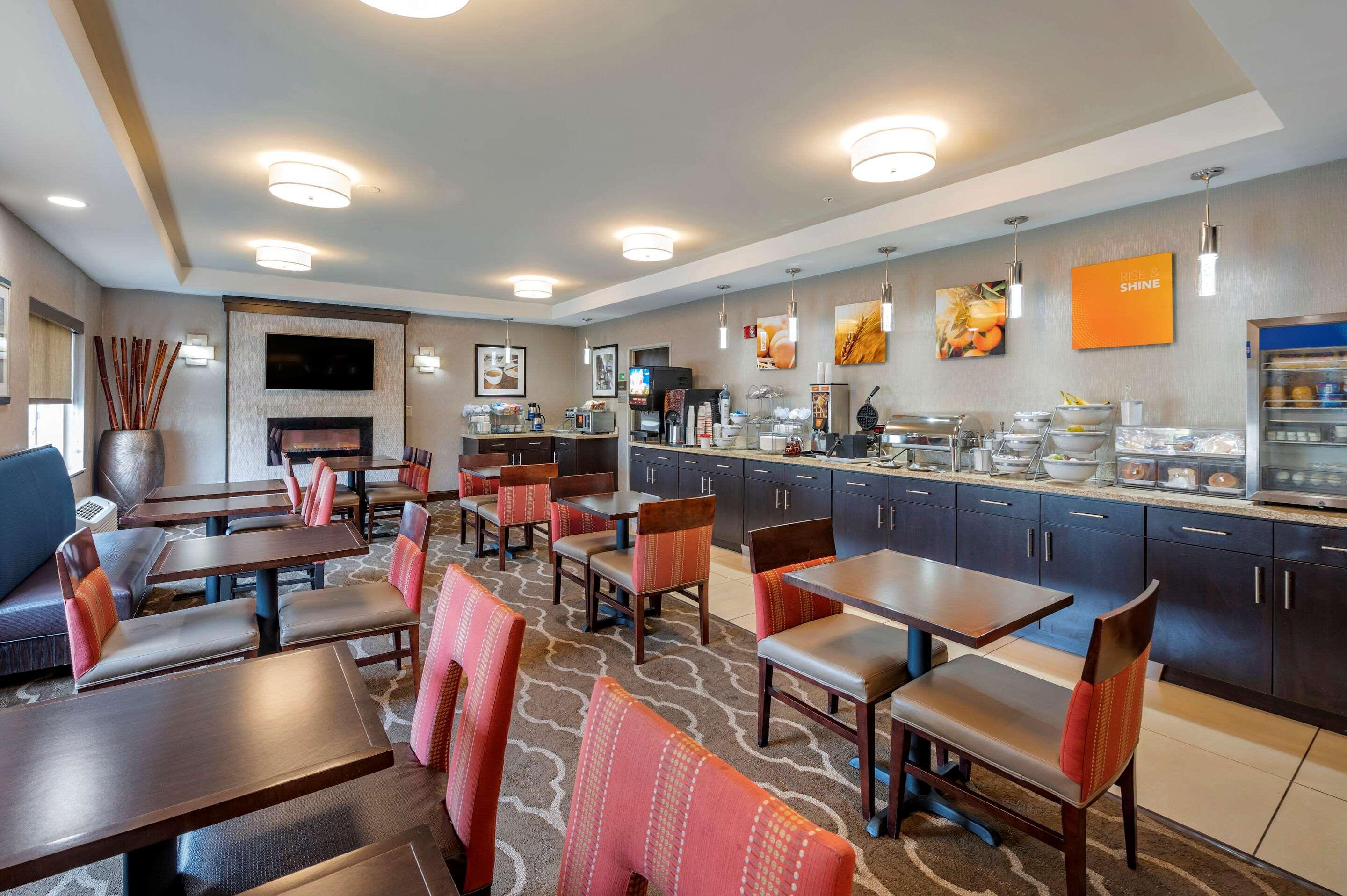 Comfort Suites Columbus West - Hilliard Bagian luar foto